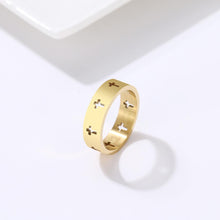 Charger l'image dans la galerie, Bague avec plusieurs croix - le comptoir des croix