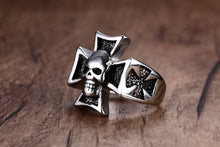 Charger l'image dans la galerie, Bague croix templiers tête de mort - le comptoir des croix