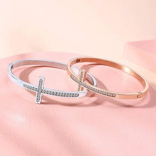Charger l'image dans la galerie, Bracelet croix chrétienne diamant - le comptoir des croix