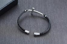 Charger l'image dans la galerie, Bracelet croix cuir tressé - le comptoir des croix