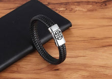 Charger l'image dans la galerie, Bracelet croix templier en cuir tressé - le comptoir des croix