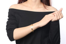 Charger l'image dans la galerie, Bracelet croix de vie or - le comptoir des croix