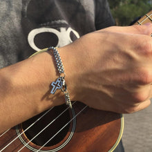 Charger l'image dans la galerie, Bracelet croix chaîne - le comptoir des croix