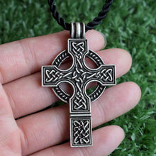 Charger l&#39;image dans la galerie, collier croix celtique druide - le comptoir des croix
