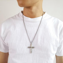 Charger l'image dans la galerie, collier croix acier de Damas - le comptoir des croix