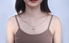 Charger l'image dans la galerie, Collier croix ailes d'ange - le comptoir des croix