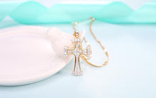 Charger l'image dans la galerie, Collier croix chrétienne diamant - le comptoir des croix