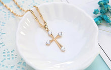 Charger l'image dans la galerie, Collier croix or femme - le comptoir des croix