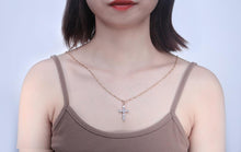 Charger l'image dans la galerie, Collier croix or 18 carats femme - le comptoir des croix