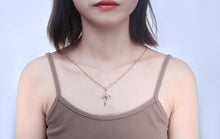 Charger l'image dans la galerie, Collier croix de l'infinité - le comptoir des croix