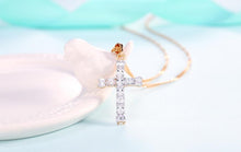 Charger l'image dans la galerie, Collier croix or 18 carats femme - le comptoir des croix