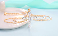 Charger l'image dans la galerie, Collier plaqué or avec pendentif croix diamant - le comptoir des croix