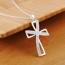 Charger l'image dans la galerie, Collier croix ondulée - le comptoir des croix