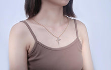 Charger l'image dans la galerie, Collier croix fleurs - le comptoir des croix