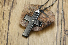 Charger l&#39;image dans la galerie, Collier croix catholique noire - le comptoir des croix
