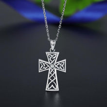 Charger l&#39;image dans la galerie, collier croix celtique irlandaise - le comptoir des croix
