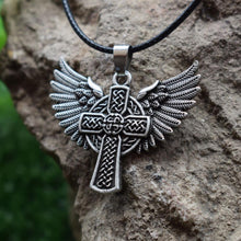 Charger l&#39;image dans la galerie, Collier croix celtique ailes - le comptoir des croix
