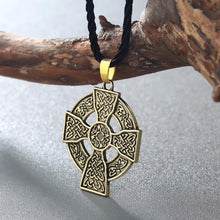 Charger l&#39;image dans la galerie, Collier croix celtique bronze antique - le comptoir des croix
